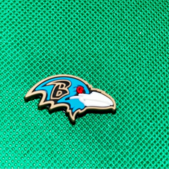🌼 (3/$8 or 5/$15) NEW “NFL” Baltimore Ravens Fun Croc Shoe Charm Collection - Picture 1 of 1